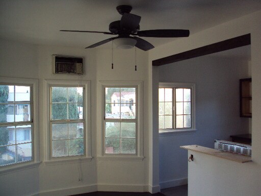Building Photo - 1303 N Stanley Ave