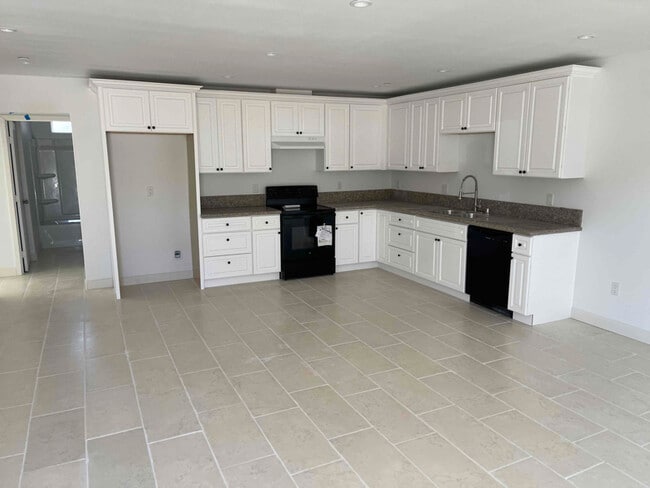 Building Photo - 3568 Tyco Dr