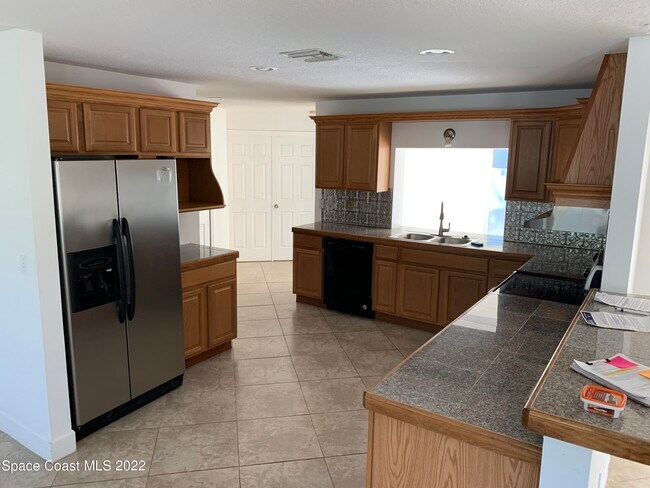 Building Photo - 1343 Gleneagles Way
