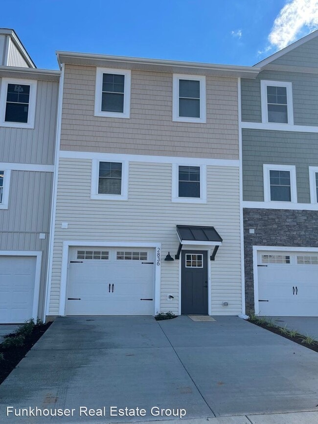 Building Photo - 3 br, 3.5 bath House - 1308 Palomino Trail