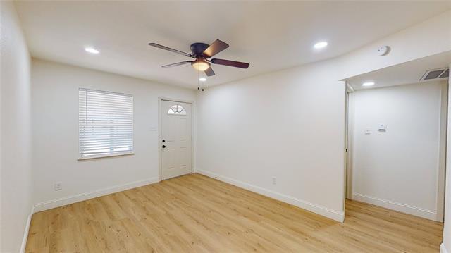 Building Photo - 614 W Heard St