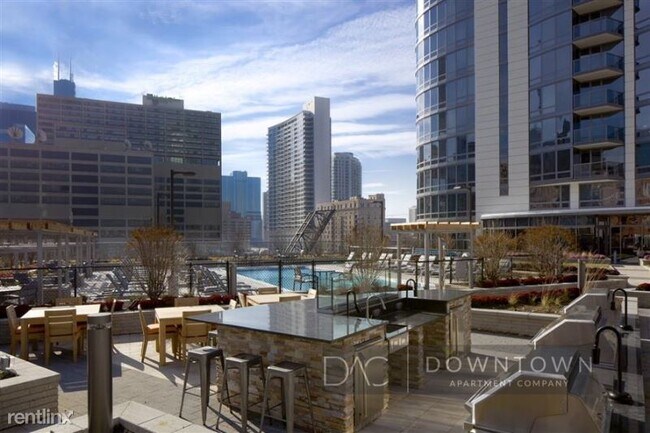 Foto del edificio - 1 br, 1 bath Condo - 111 W Hubbard St