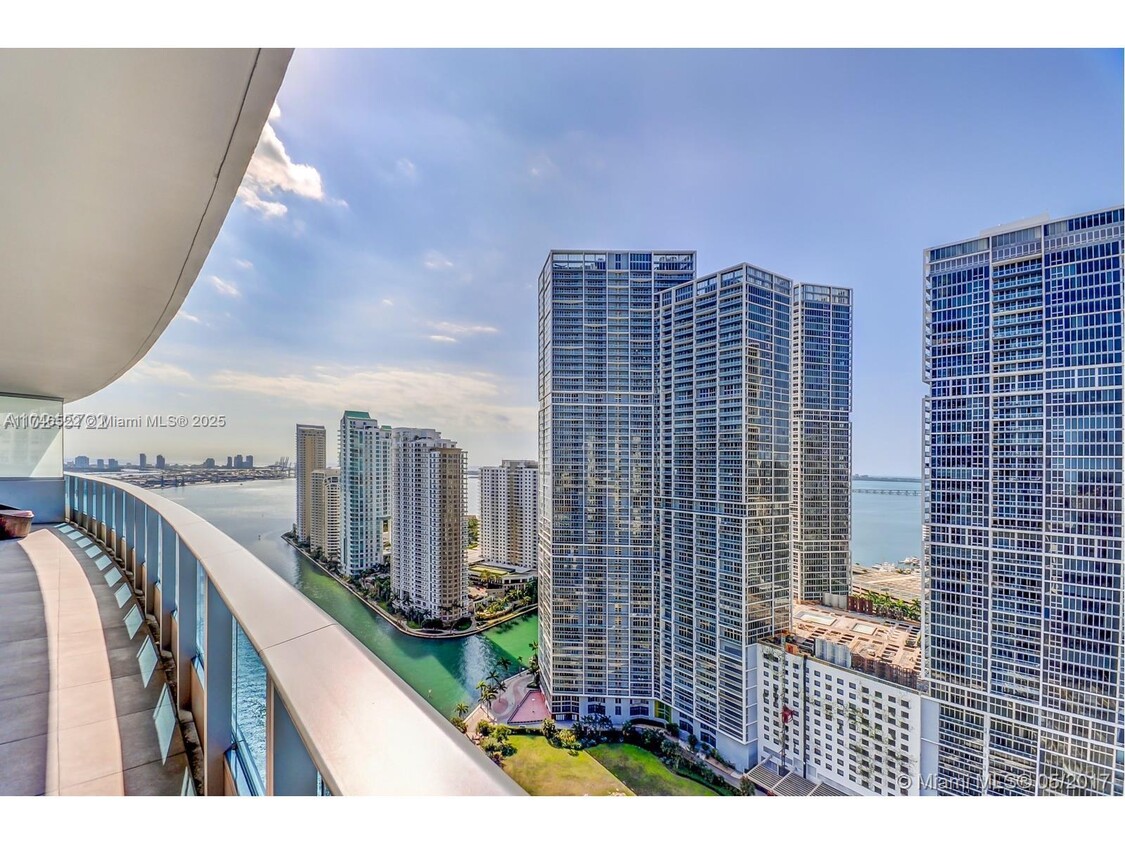 Foto principal - 200 Biscayne Blvd Way