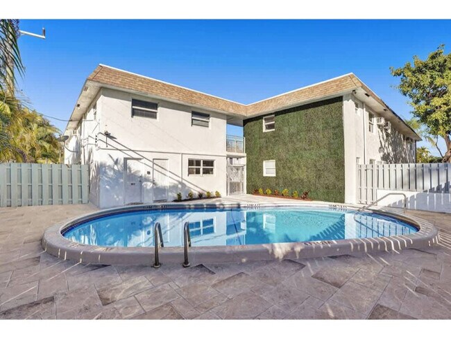 Foto del edificio - 50 Davie Blvd