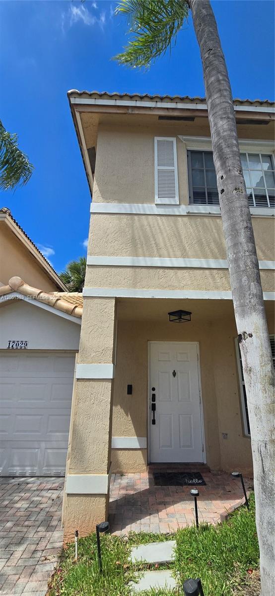 Foto del edificio - 17029 NW 23rd St