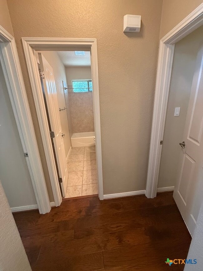 Building Photo - 270 Delanoy Dr
