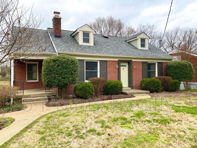 Building Photo - 630 Skyview Dr