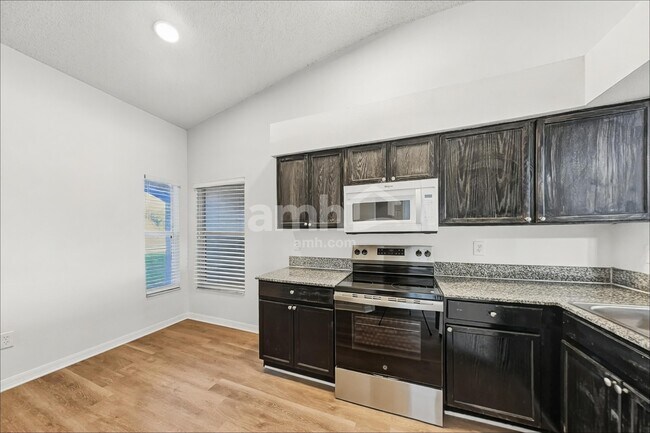 Foto del edificio - 11806 Brenford Crest Dr