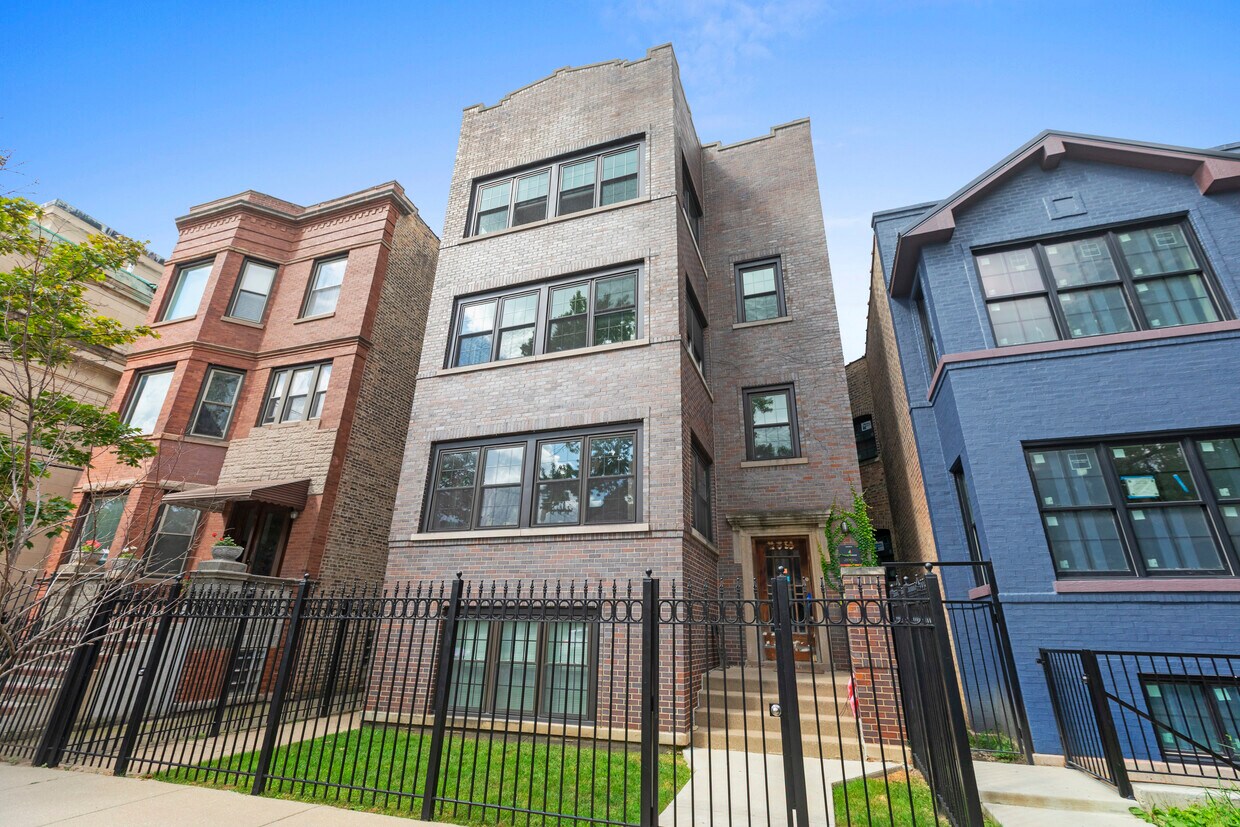 Foto principal - 2618 N Mozart St