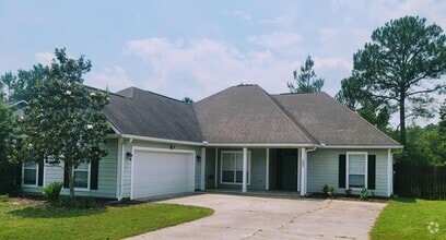Building Photo - 121 Crab Apple Ave
