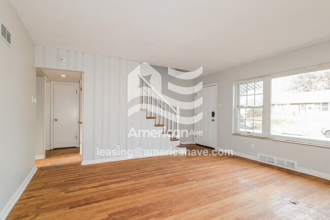 Foto del edificio - 6910 Groveland Dr