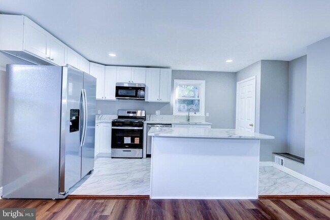 Foto del edificio - 3205 Henderson Ave