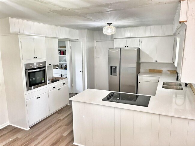 Foto del edificio - 2055 Cline Ave