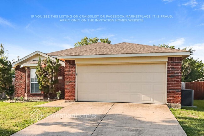 Foto del edificio - 1044 Waterview Dr