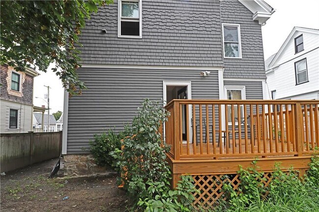 Building Photo - 51 Gibbs Ave