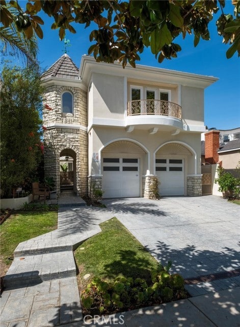 Building Photo - 717 Avenue A