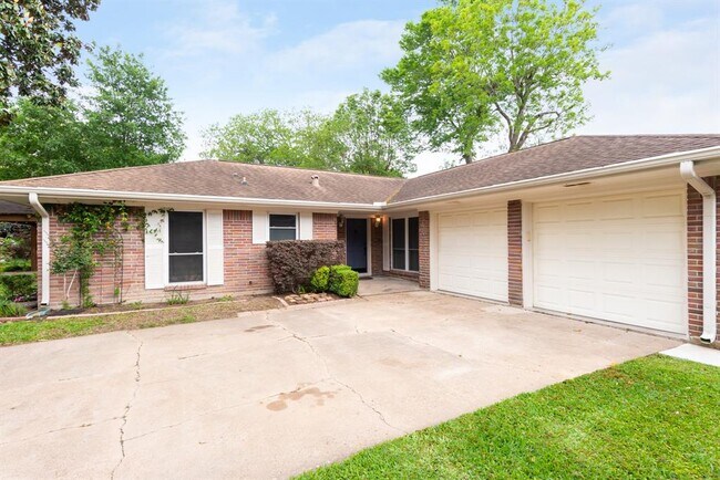 Foto del edificio - 4411 Benning Dr