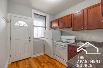 Building Photo - 4415 N Wolcott Ave