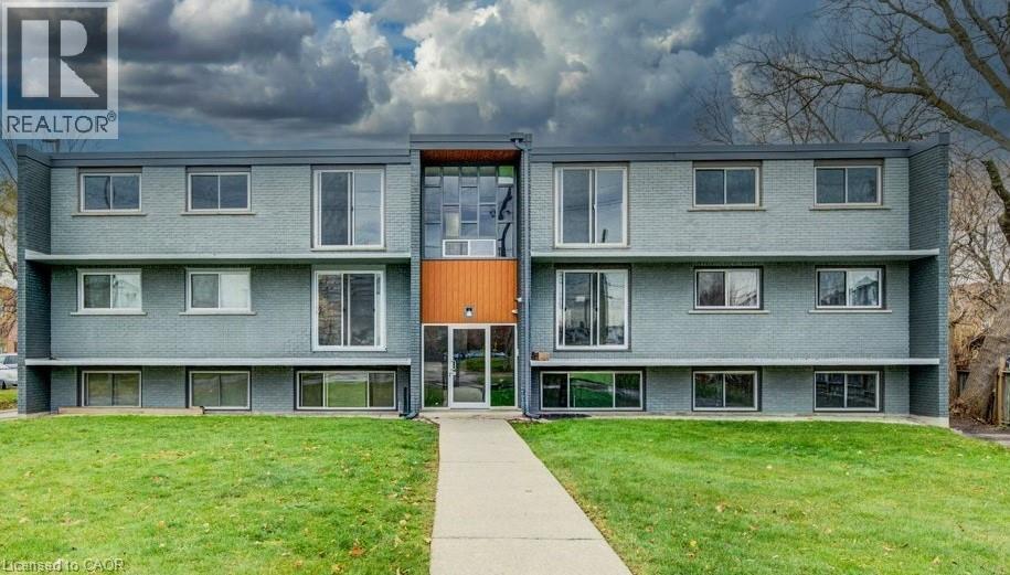 Photo principale - 82 Elgin St S