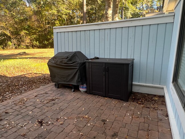 Building Photo - Beautiful Furnished Home in Hilton Head Pl...