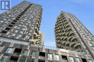 Building Photo - 498 Caldari Rd