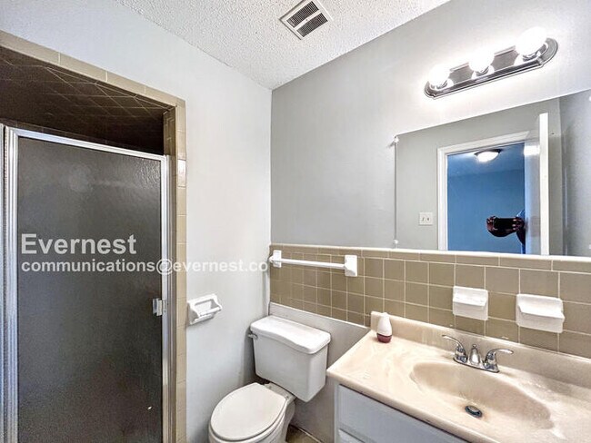 Foto del edificio - 803 Canterbury Cove