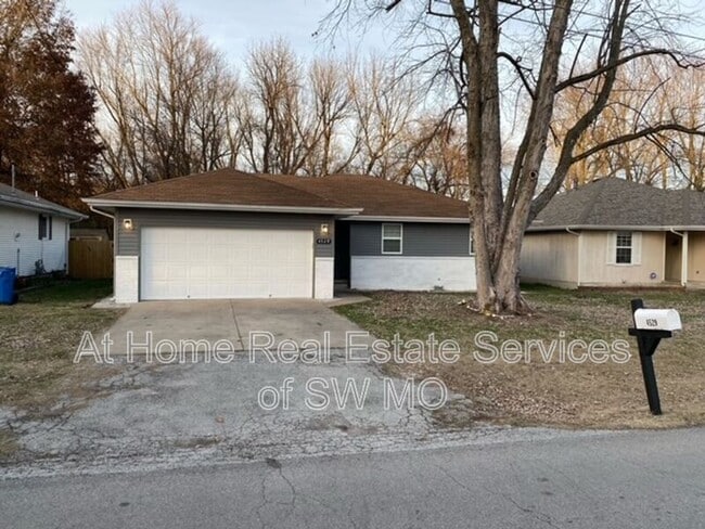 Building Photo - 4529 W La Siesta St