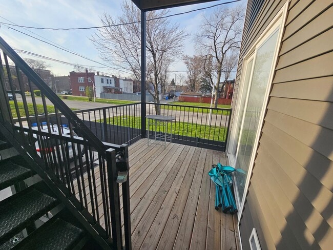 Building Photo - 184 N Lamon Ave