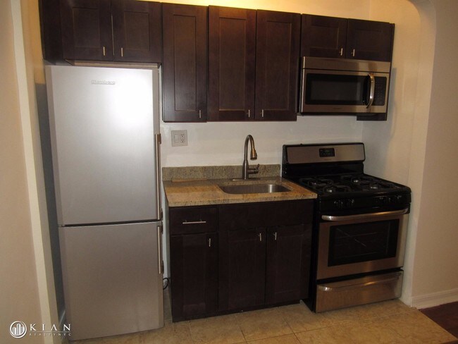 Foto del edificio - 6509 99th St