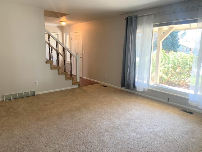 Foto del edificio - 3201 Wedgewood Ct