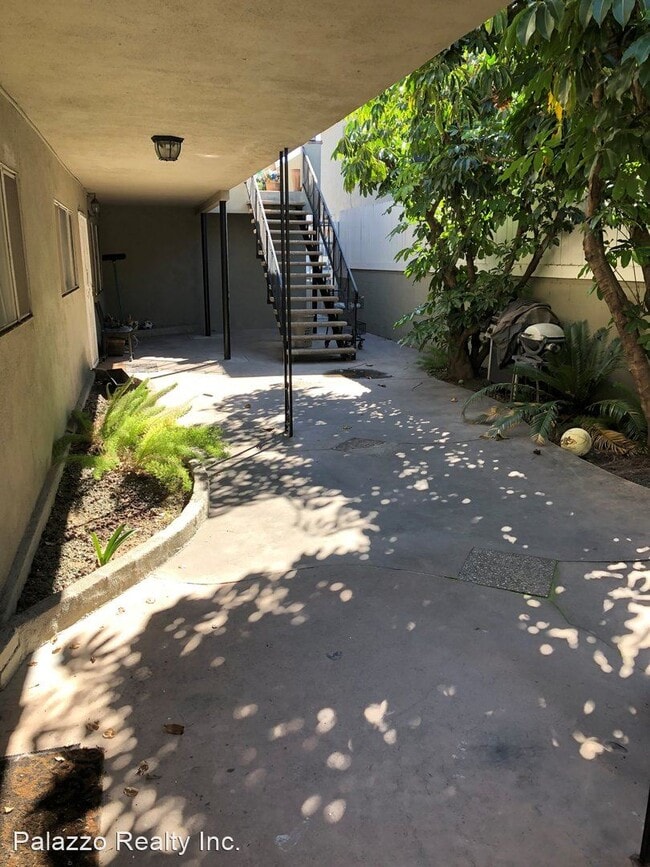 Building Photo - 1136 Orizaba Ave