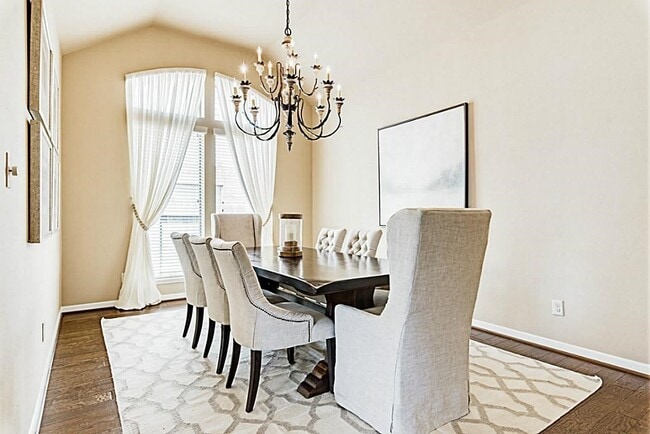 Foto del edificio - 2930 Pheobe Trce