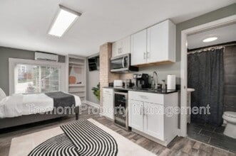 Building Photo - 514 Tremont St