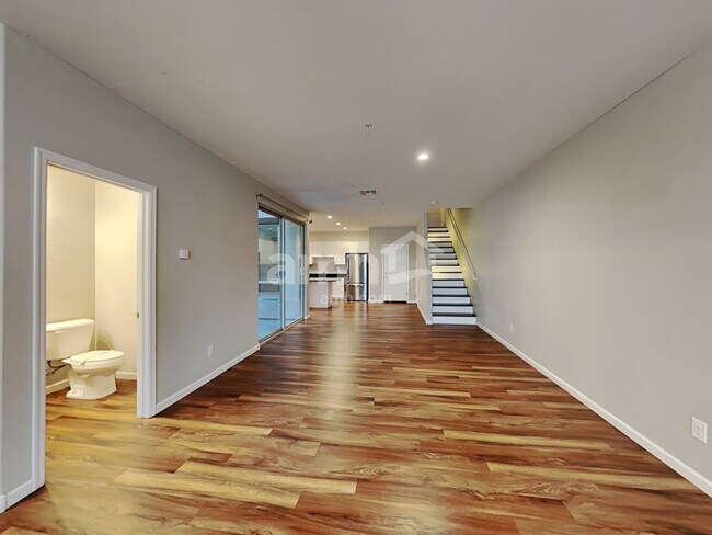 Foto del edificio - 20777 W Maiden Ln