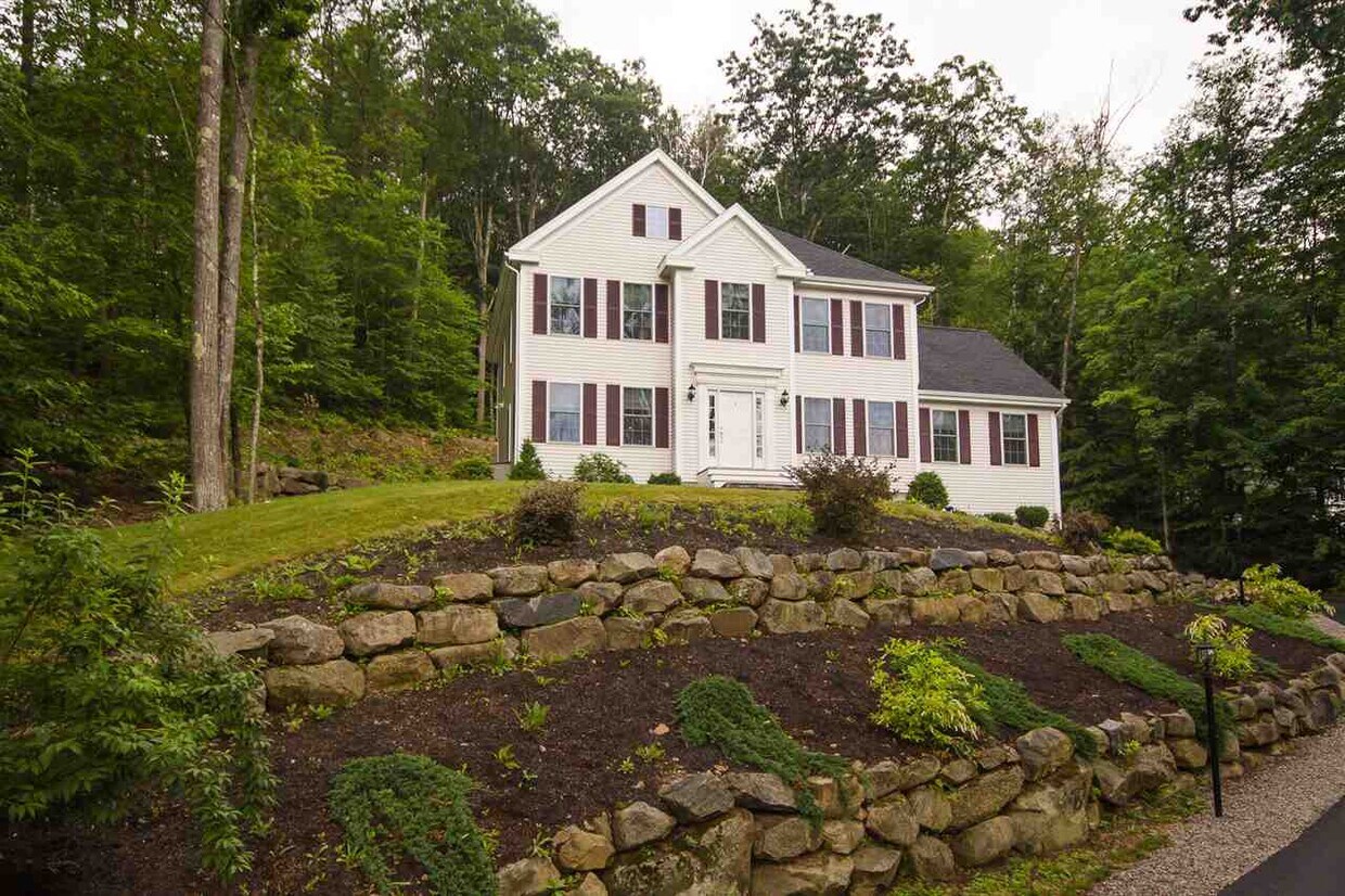 27 Fairlane Dr, Bedford, NH 03110 House Rental in Bedford, NH