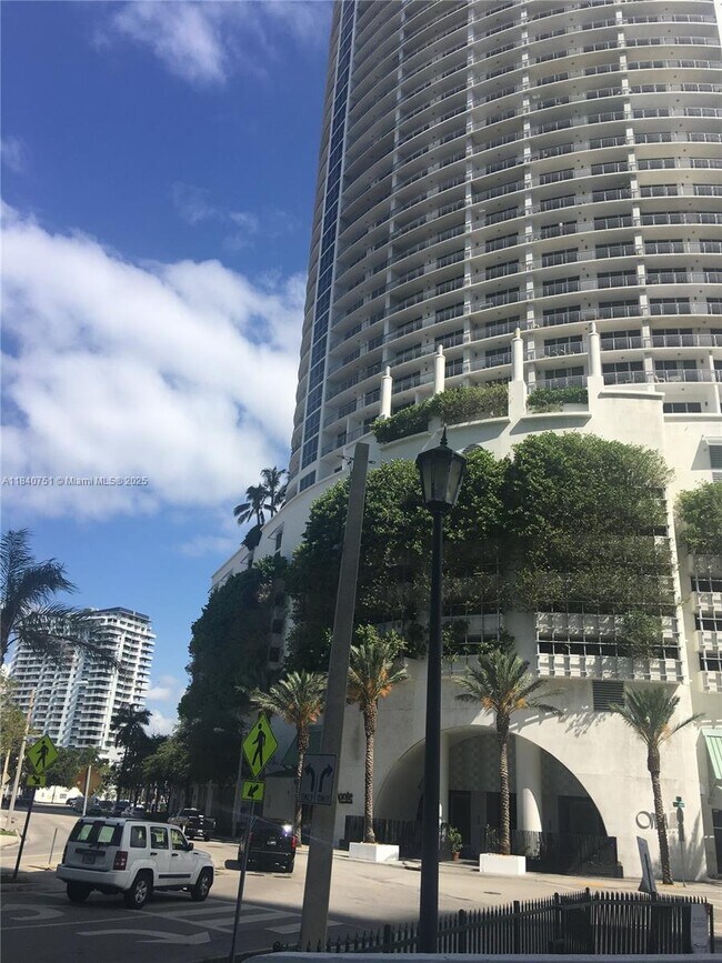 Foto del edificio - 1750 N Bayshore Dr