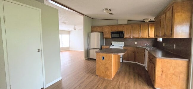 Foto del edificio - 16885 W Lynbrook