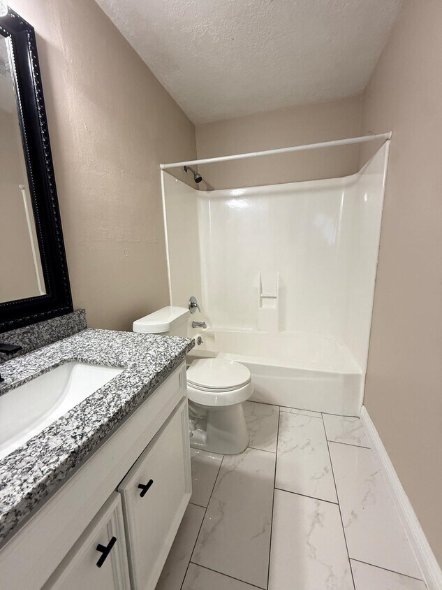 Building Photo - 22610 Smokey Hill Dr