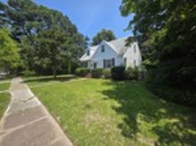 Photo - Larchmont House