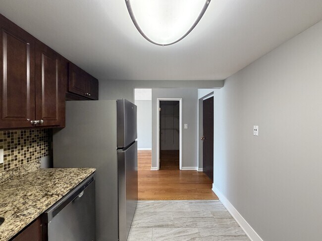 Foto del edificio - 25-525 N Quentin Rd