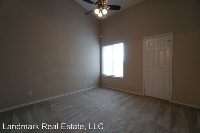 Foto del edificio - 2 br, 2 bath House - 3944 Riviera Grove #203