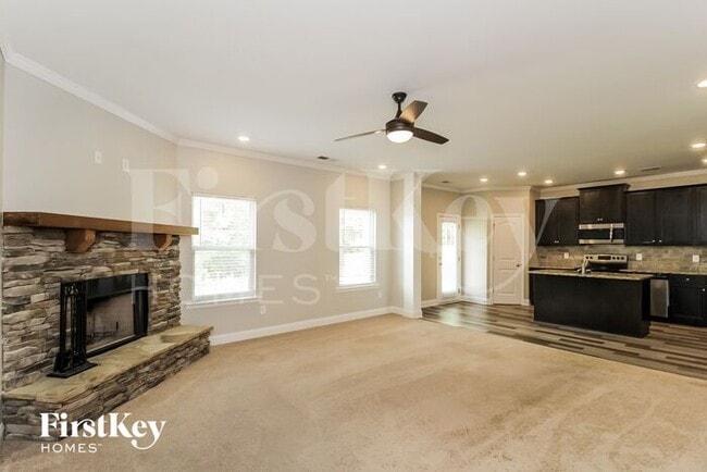 Building Photo - 38 Foothills Pkwy NE