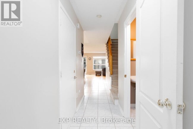 Building Photo - 537 Heddle Crescent