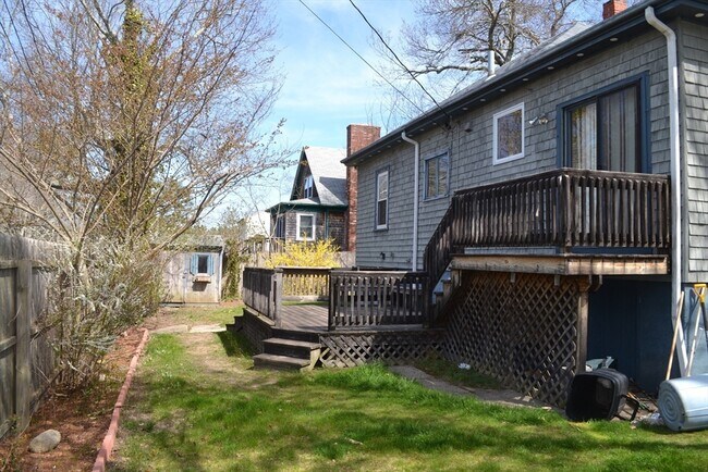 Foto del edificio - 1421 Morton Ave