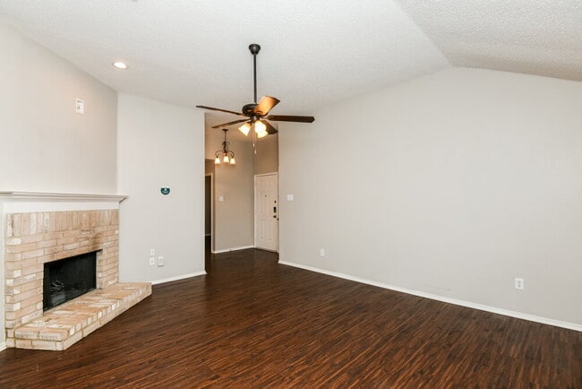 Foto del edificio - 3500 Lasso Rd