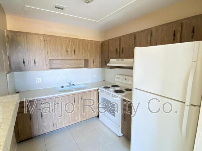 Building Photo - 6289 Lear Dr