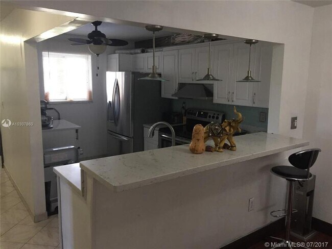 Foto del edificio - 7480 NW 17th St