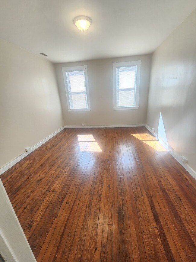Building Photo - 2702 Wilkens Ave