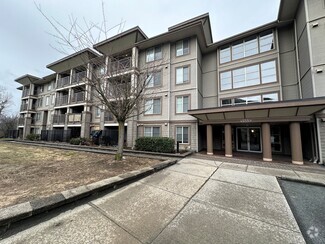 Building Photo - 45559-45559 Yale Rd