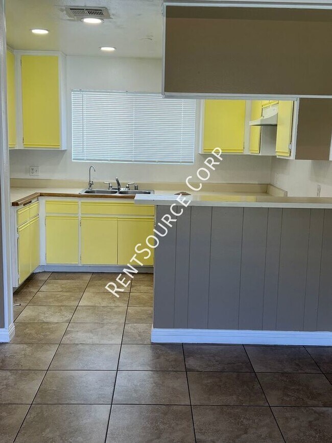 Foto del edificio - 3 Bedroom, 2 Bath home for Rent in Palmdale